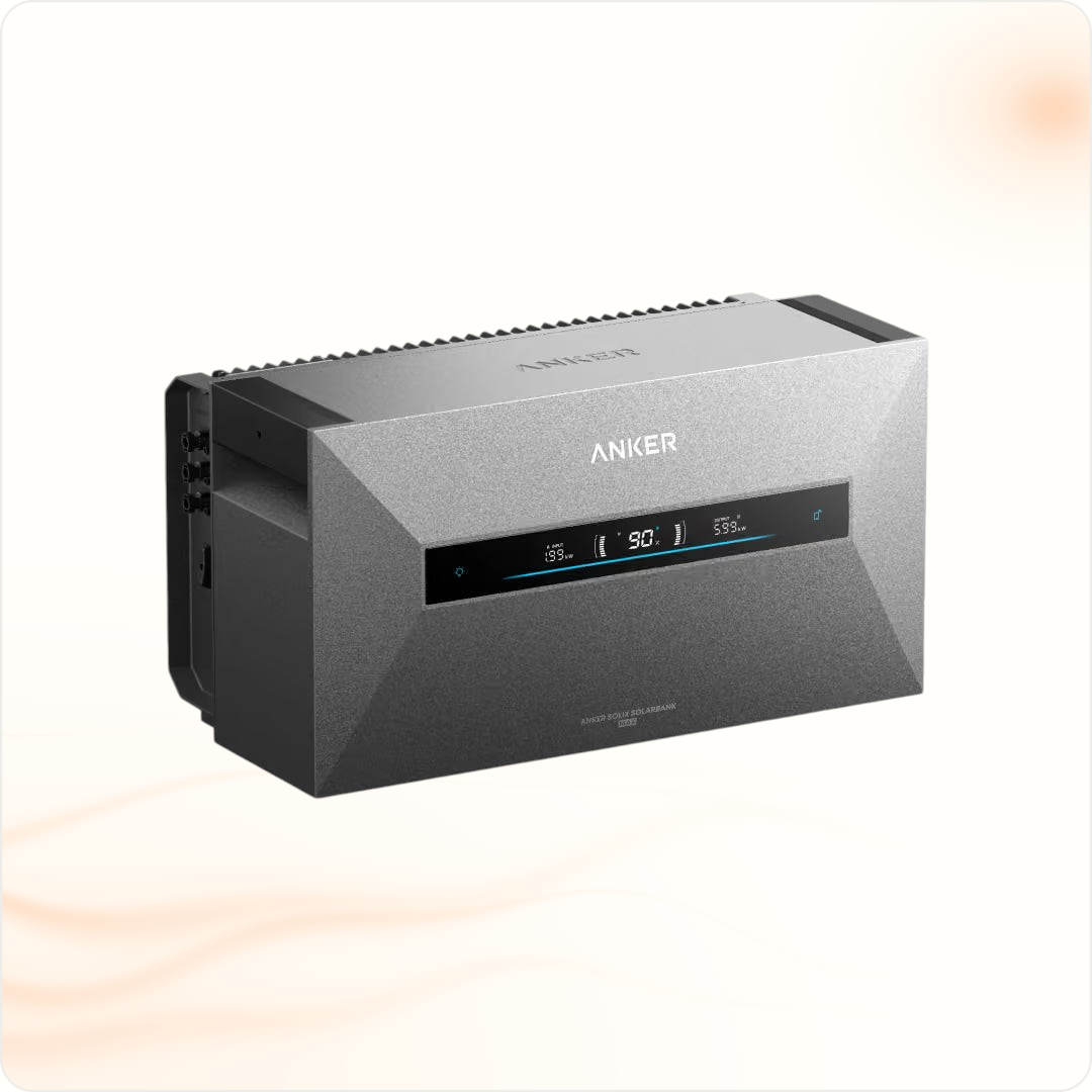 Anker SOLIX Solarbank Max thuisbatterij 7 kWh, schuin vooraanzicht met display