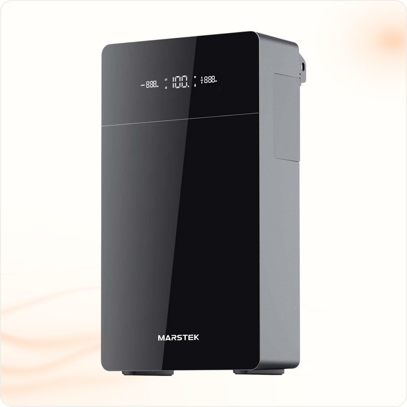 Multi Solar Marstek Venus Max 10 kWh home battery with a sleek black finish and digital display for energy monitoring.